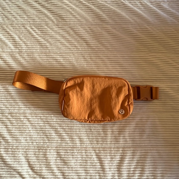 lululemon athletica Handbags - Lululemon Everywhere Belt Bag in “Autumn Orange”